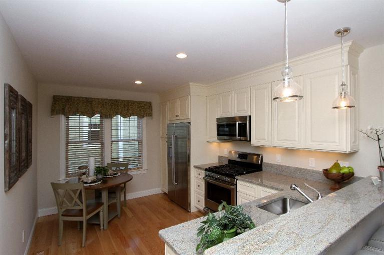16 Cottage Ln, Mashpee, MA 02649 photo 9