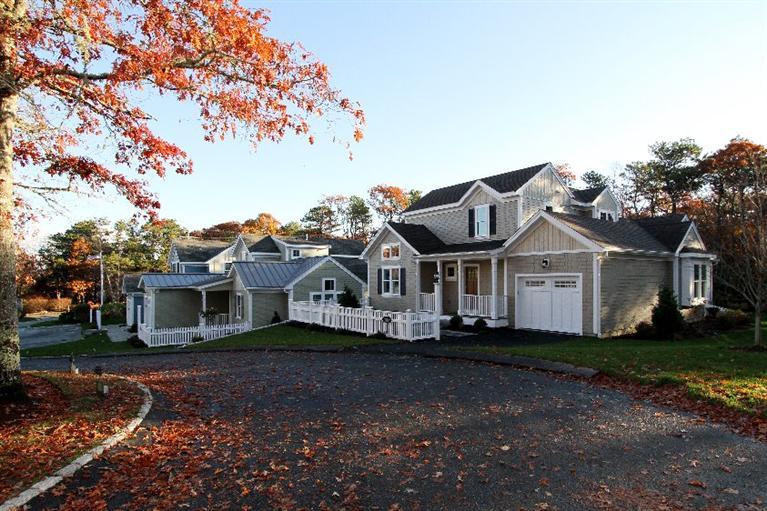8 Cottage Ln, Mashpee, MA 02649 photo 1