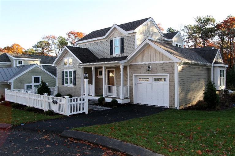 8 Cottage Ln, Mashpee, MA 02649 photo 2