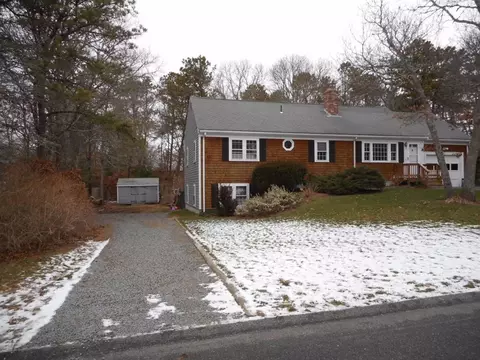 46 Pineview Dr, Cotuit, MA 02635 photo 14