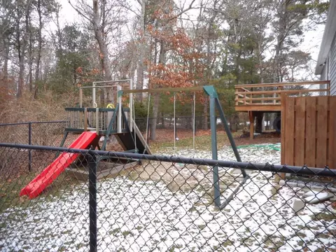 46 Pineview Dr, Cotuit, MA 02635 photo 15