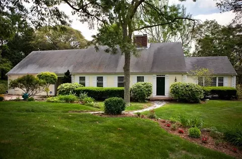 486 Riverview Dr, Chatham, MA 02633 photo 1
