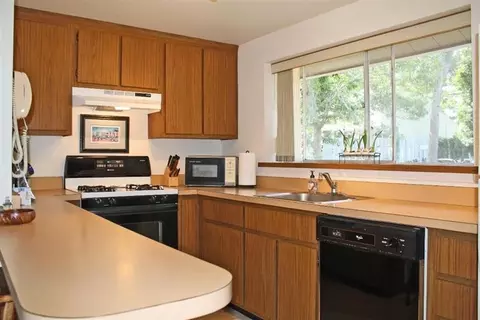 4 Summersea Rd, Mashpee, MA 02649 photo 5