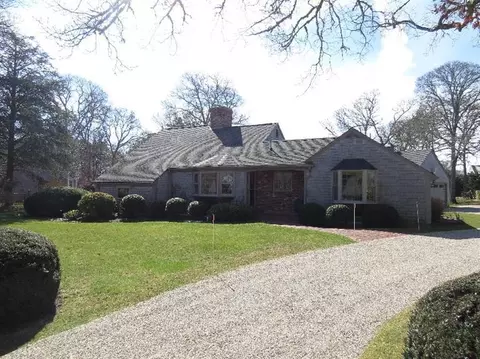 778 Riverview Dr, Chatham, MA 02633 photo 1