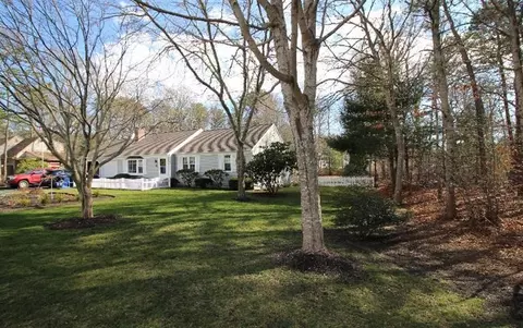 85 Outpost Ln, Centerville, MA 02632 photo 2