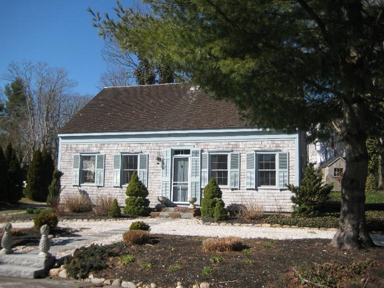 12 Bay St, Osterville, MA 02655 photo 2
