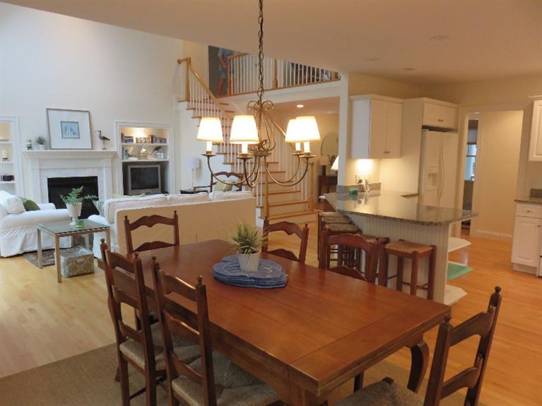 41 Glenneagle Dr, Mashpee, MA 02649 photo 3