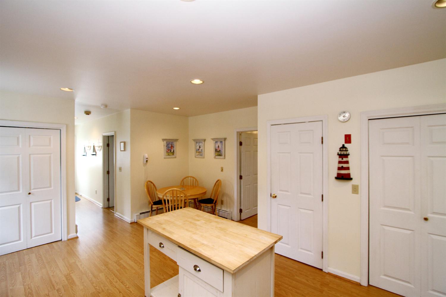 135 Shore Dr, Mashpee, MA 02649 photo 4