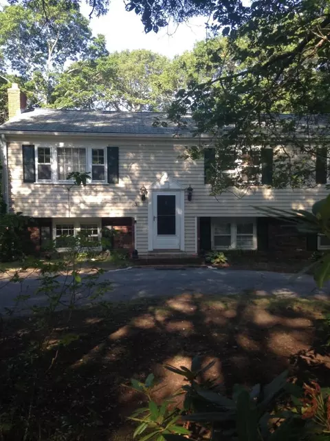 83 Knotty Pine Ln, Centerville, MA 02632 photo 1