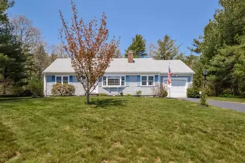 100 Mooring Dr, Cotuit, MA 02635 photo 1
