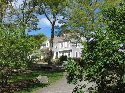 46 Cedar Tree Neck Rd, Marstons Mills, MA 02648 photo 4