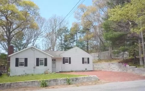 86 Depot Rd, Cataumet, MA 02534 photo 1