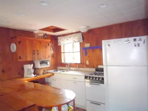 86 Depot Rd, Cataumet, MA 02534 photo 2