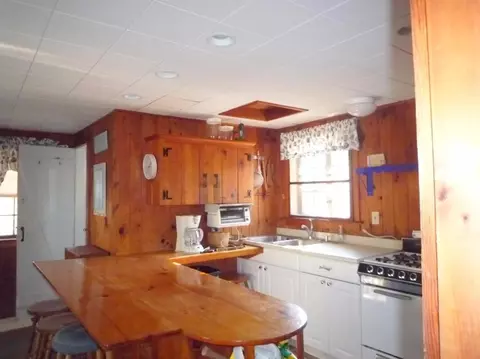86 Depot Rd, Cataumet, MA 02534 photo 3