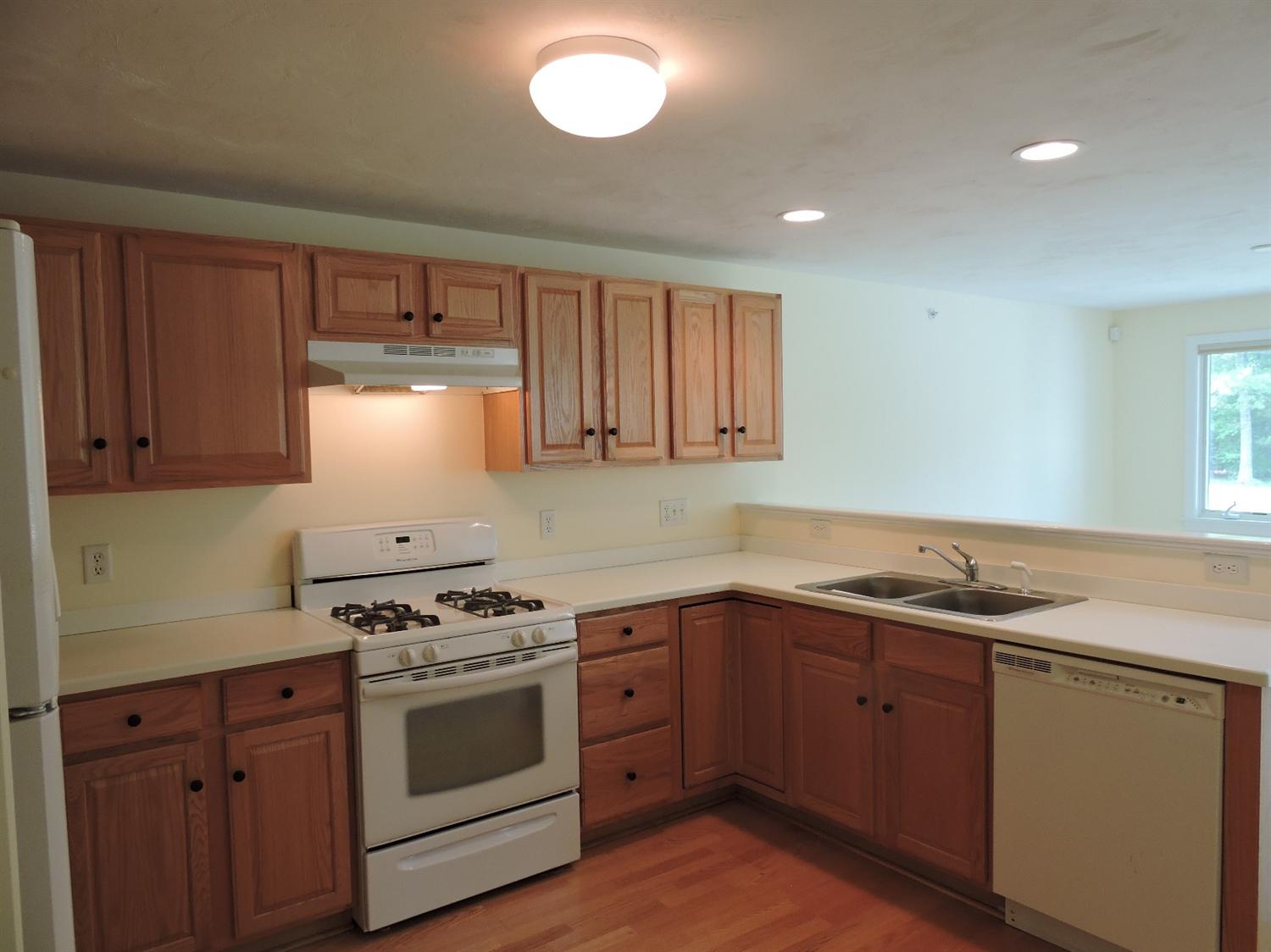 2 Par Three Ct, Mashpee, MA 02649 photo 4