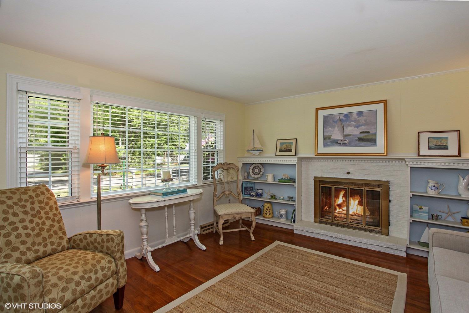6 Security St, Hyannis, MA 02601 photo 3