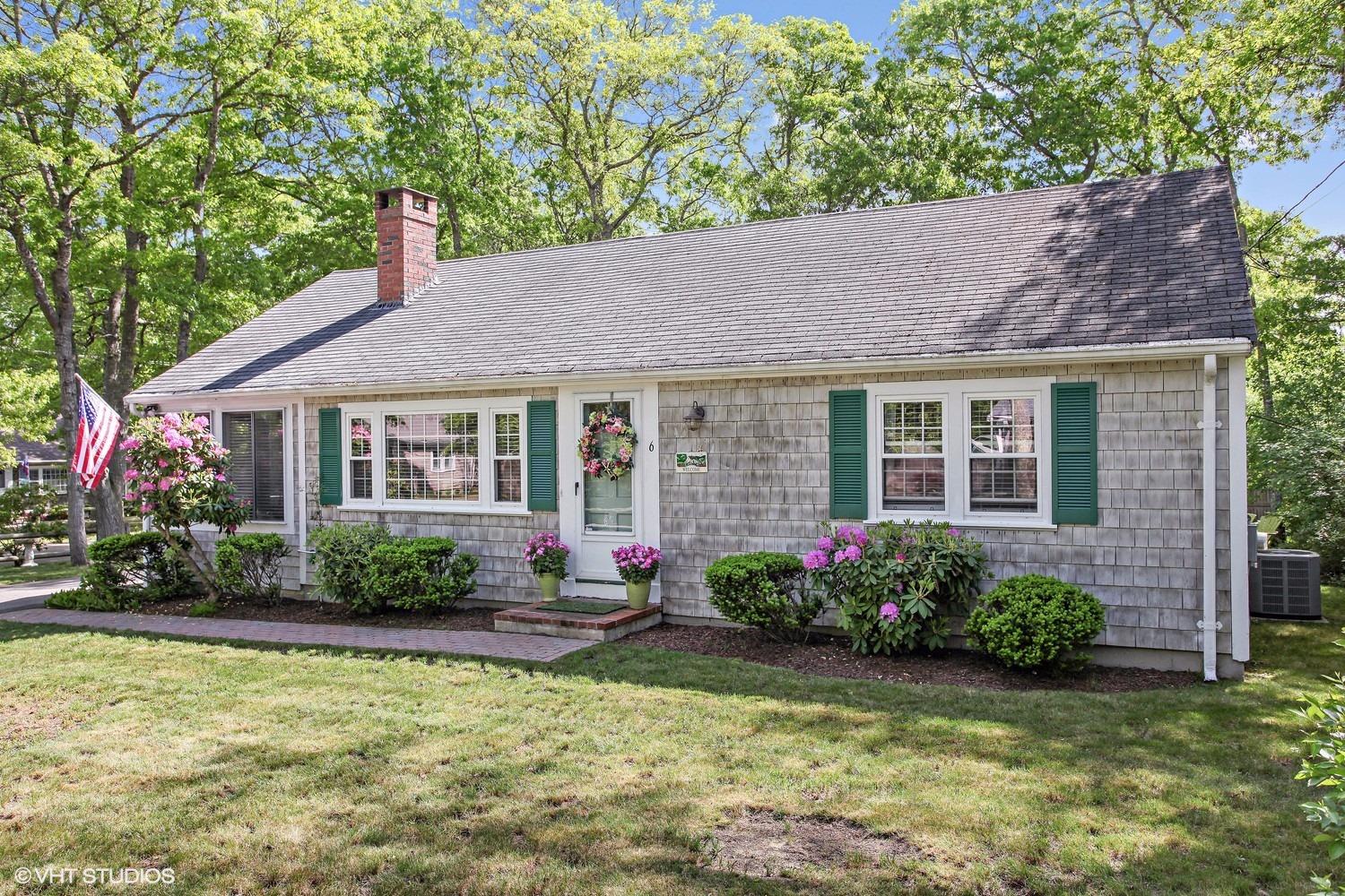 6 Security St, Hyannis, MA 02601 photo 1