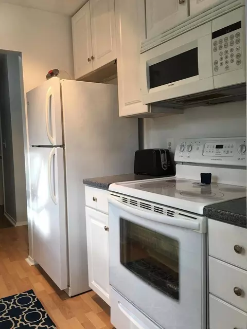1 Roundhouse Rd, Monument Beach, MA 02553 photo 4