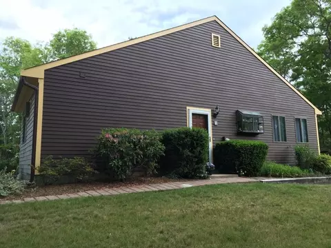 1 Roundhouse Rd, Monument Beach, MA 02553 photo 1