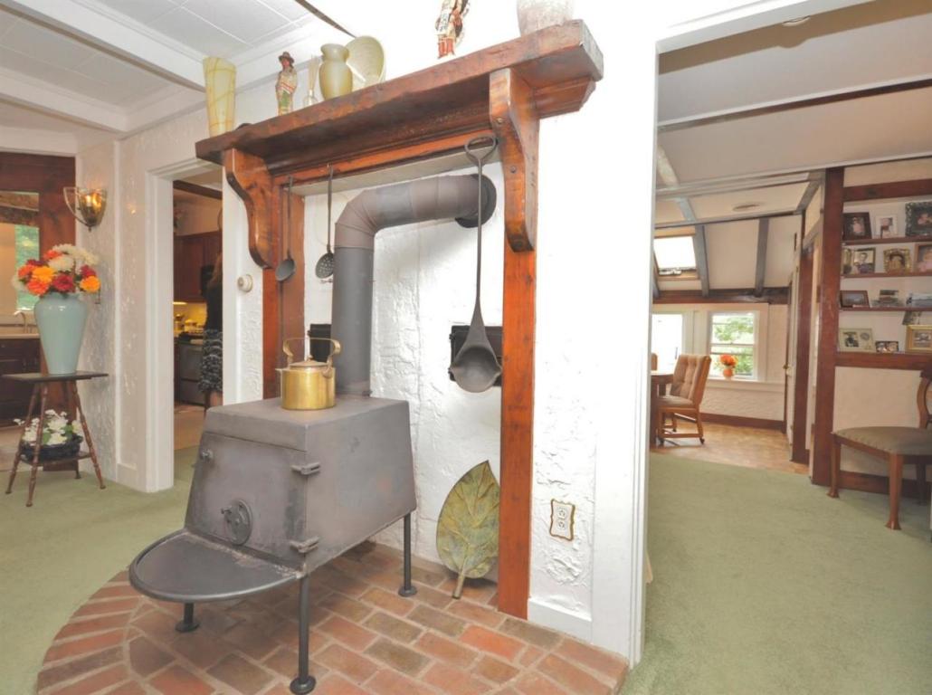 7 Squanto Rd, Sagamore Beach, MA 02562 photo 8