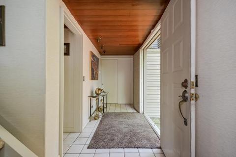 17 Compass Cir, Mashpee, MA 02649 photo 7