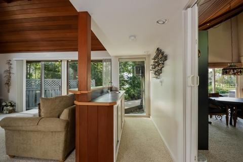 17 Compass Cir, Mashpee, MA 02649 photo 10