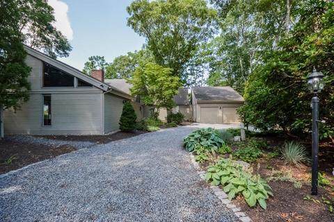 17 Compass Cir, Mashpee, MA 02649 photo 6