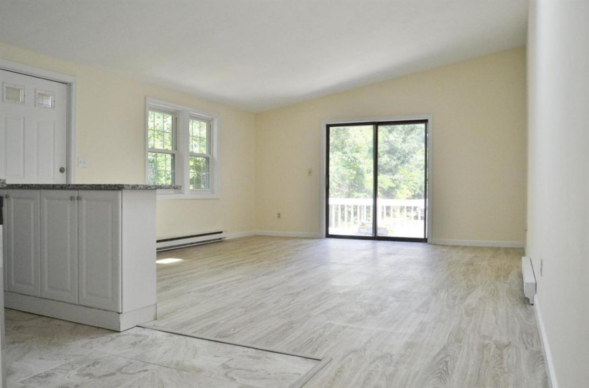 398 W Main St #5D, Hyannis, MA 02601 photo 1