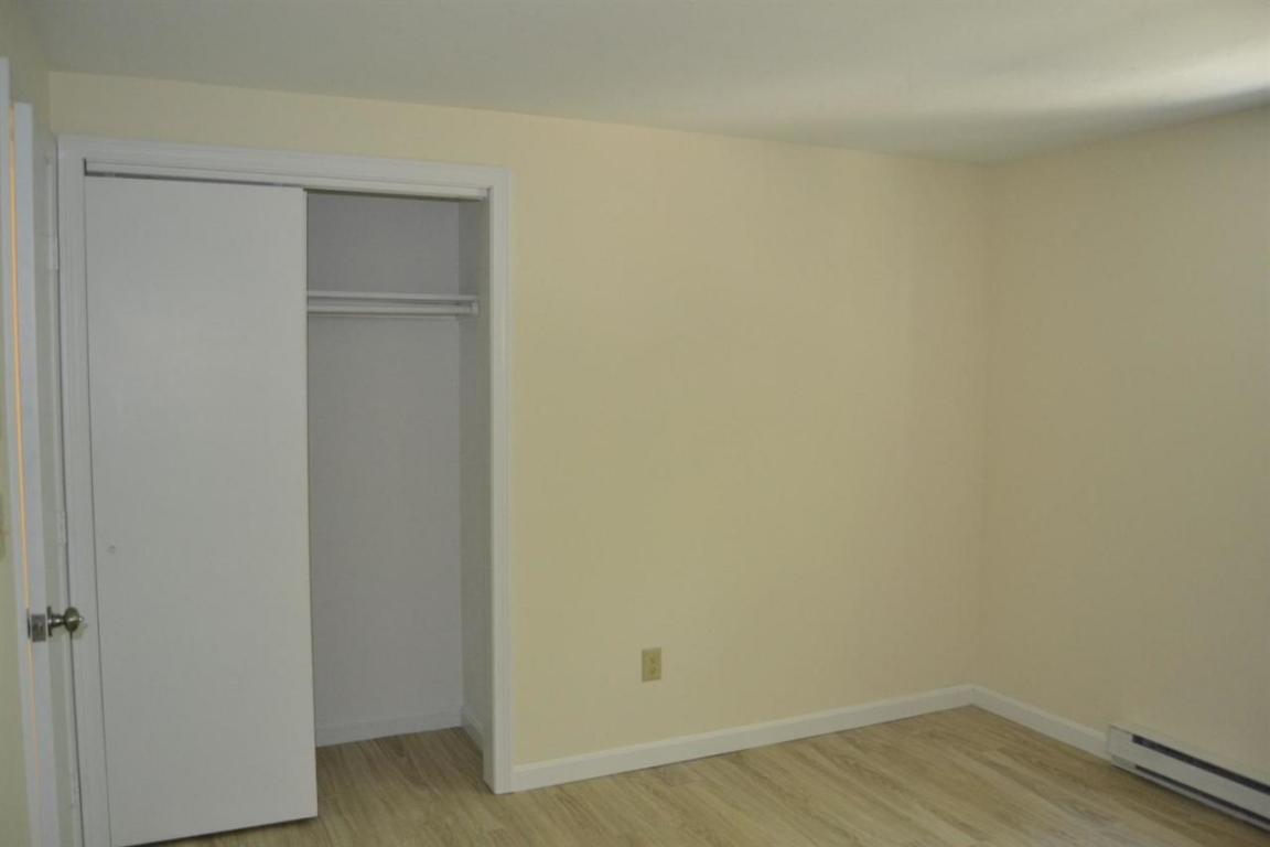 398 W Main St #5D, Hyannis, MA 02601 photo 11