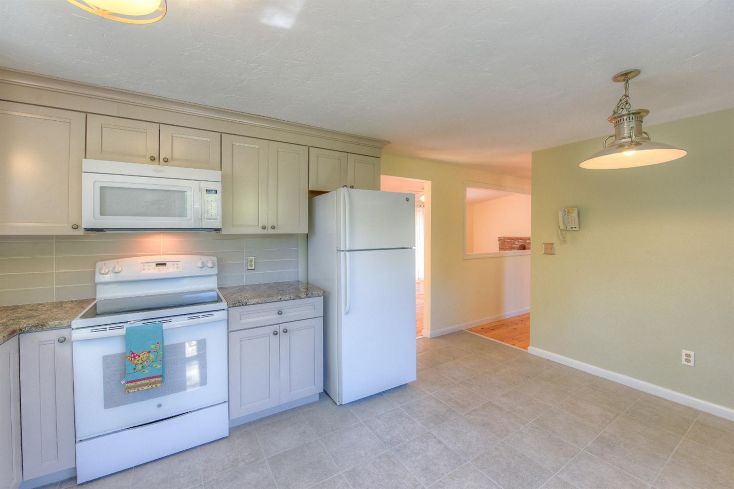 19 Colony Ave, Bourne, MA 02532 photo 9