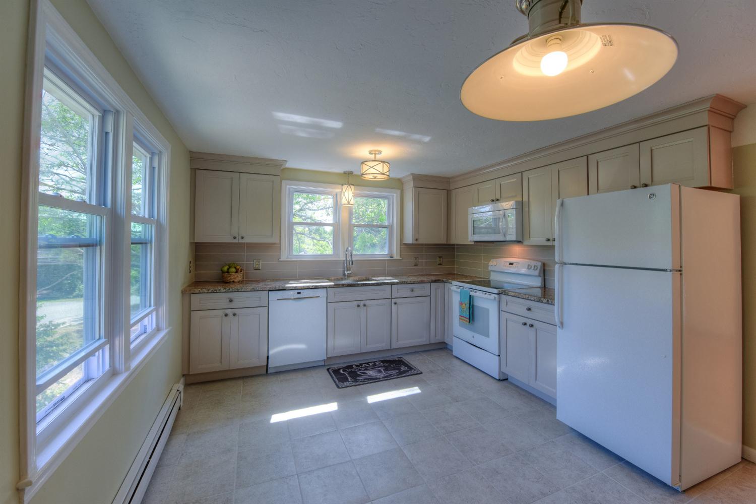 19 Colony Ave, Bourne, MA 02532 photo 7