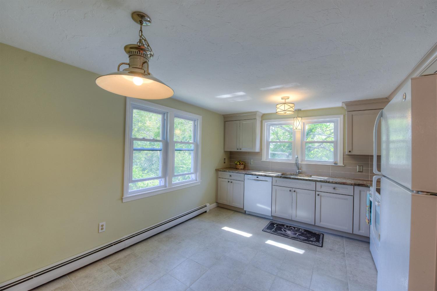 19 Colony Ave, Bourne, MA 02532 photo 5