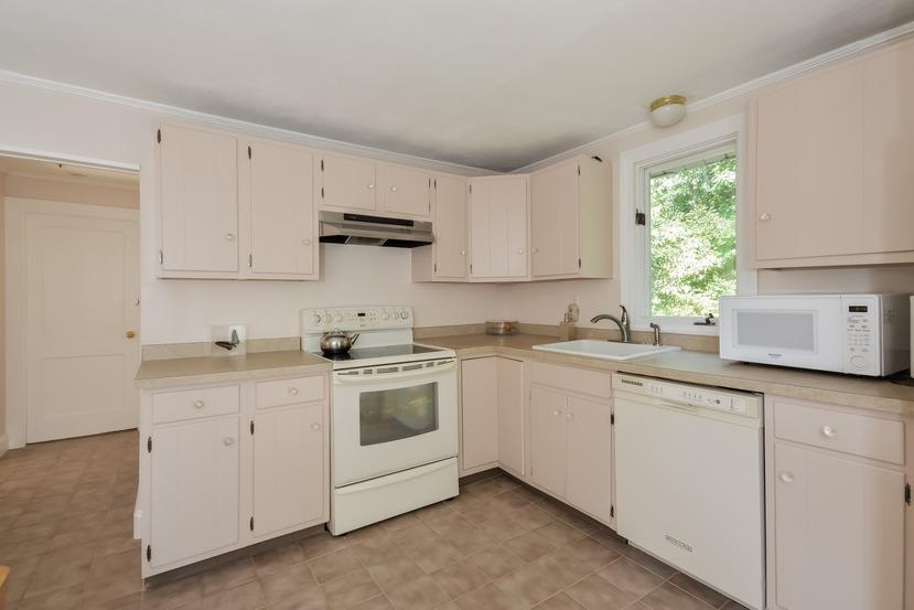 9 Clark Rd, Sagamore Beach, MA 02562 photo 12