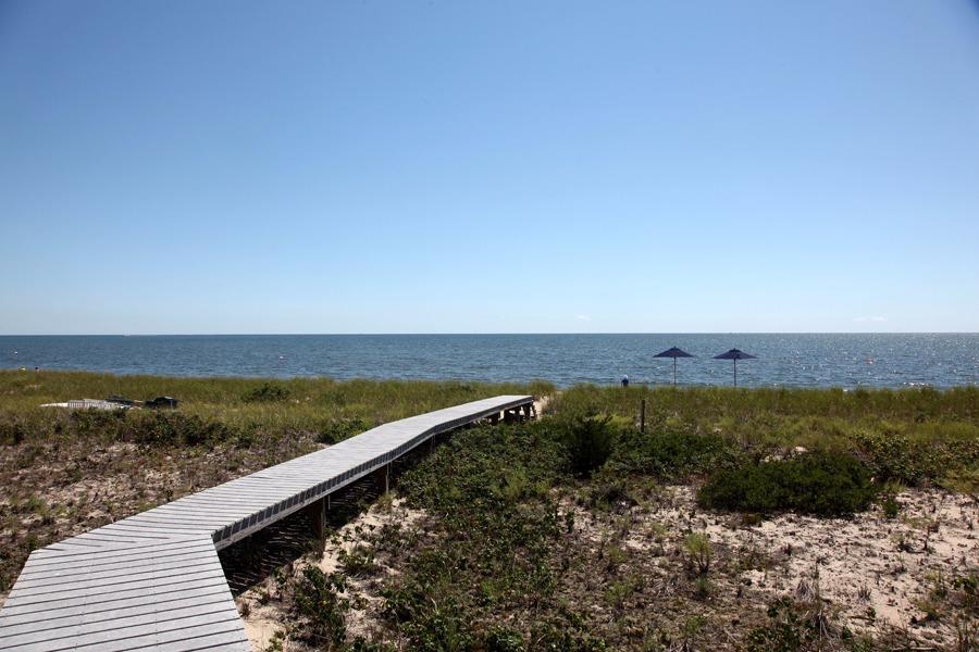 11 Ocean Bluff Dr, Mashpee, MA 02649 photo 2