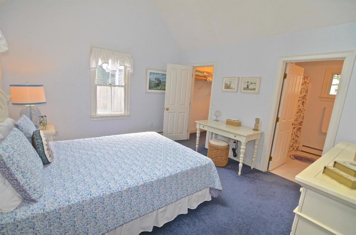 22 Hannahs Way, Edgartown, MA 02539 photo 14