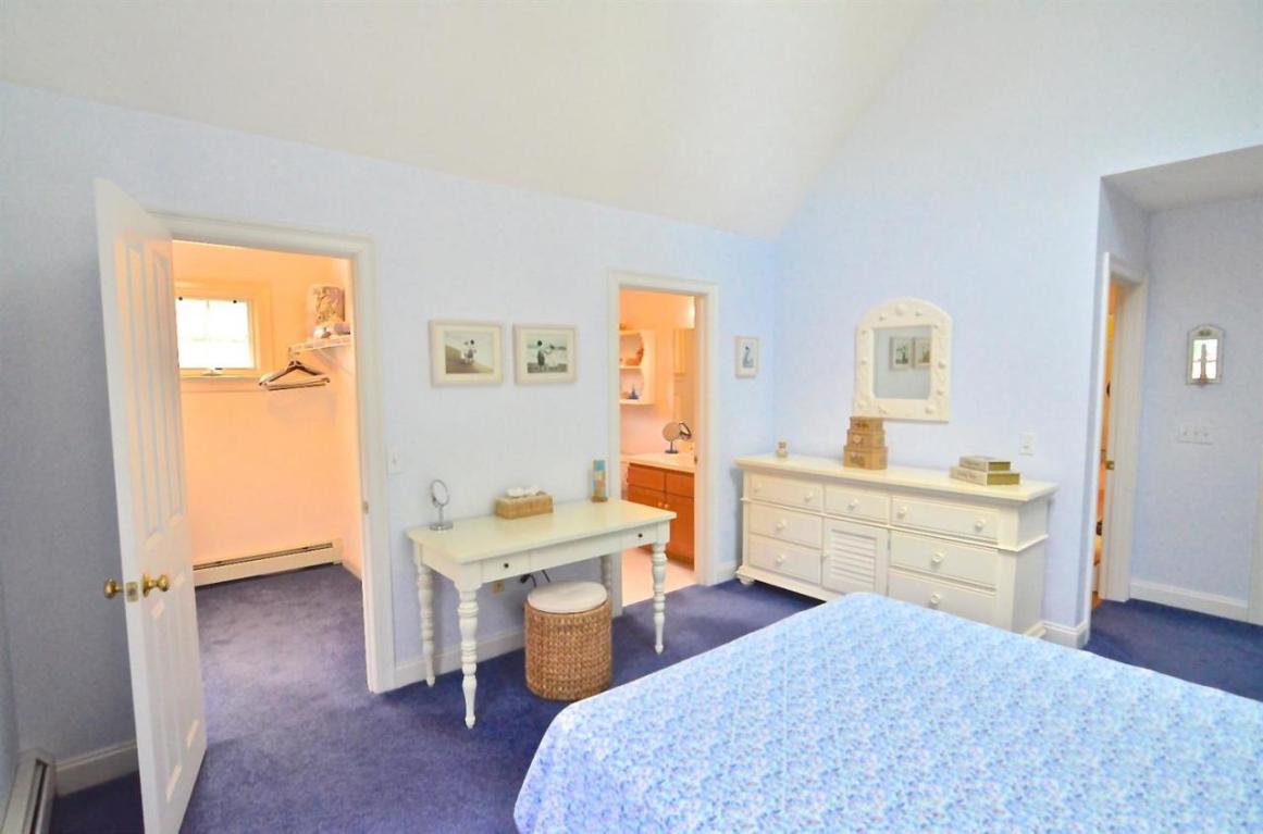 22 Hannahs Way, Edgartown, MA 02539 photo 15