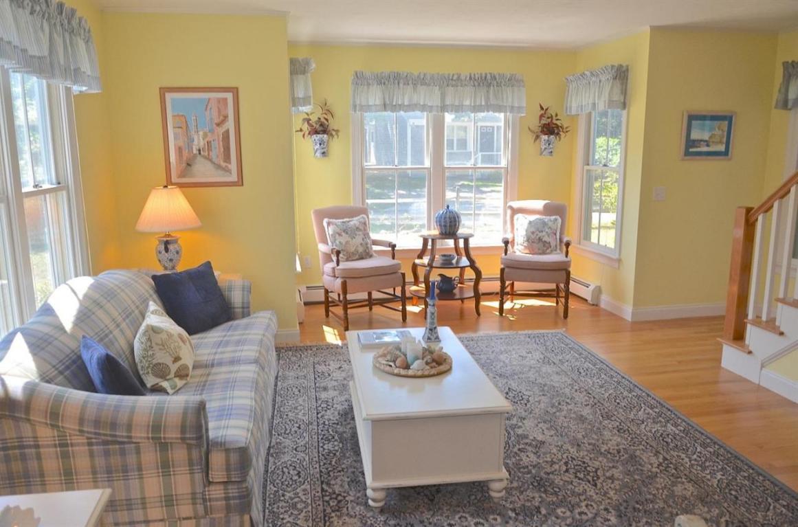 22 Hannahs Way, Edgartown, MA 02539 photo 4