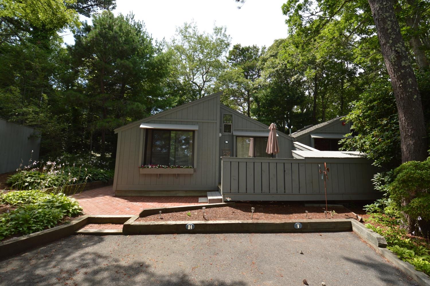 251 Shore Dr, Mashpee, MA 02649 photo 1