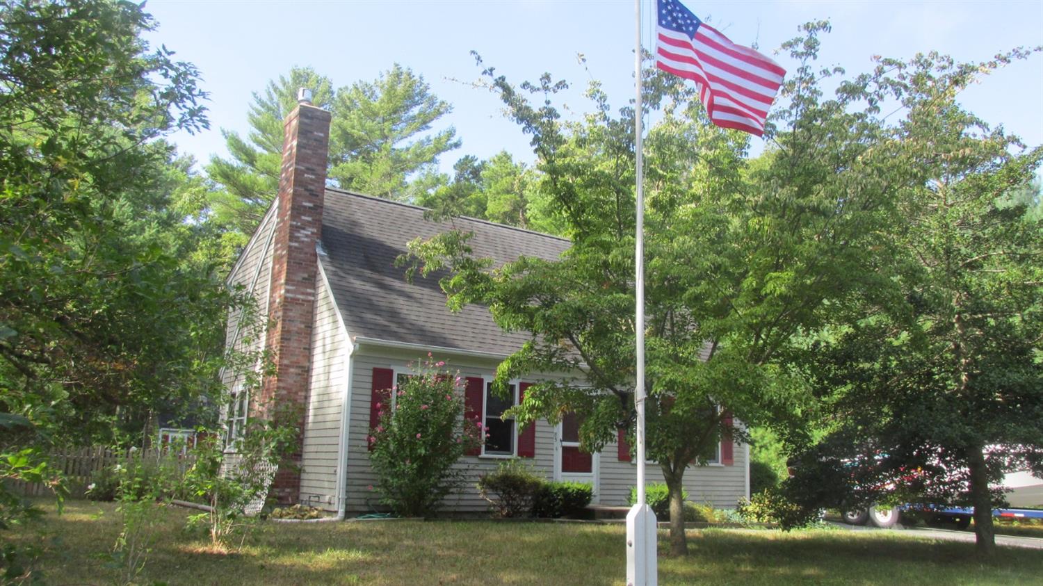 85 Michelle Ave, Cotuit, MA 02635 photo 2