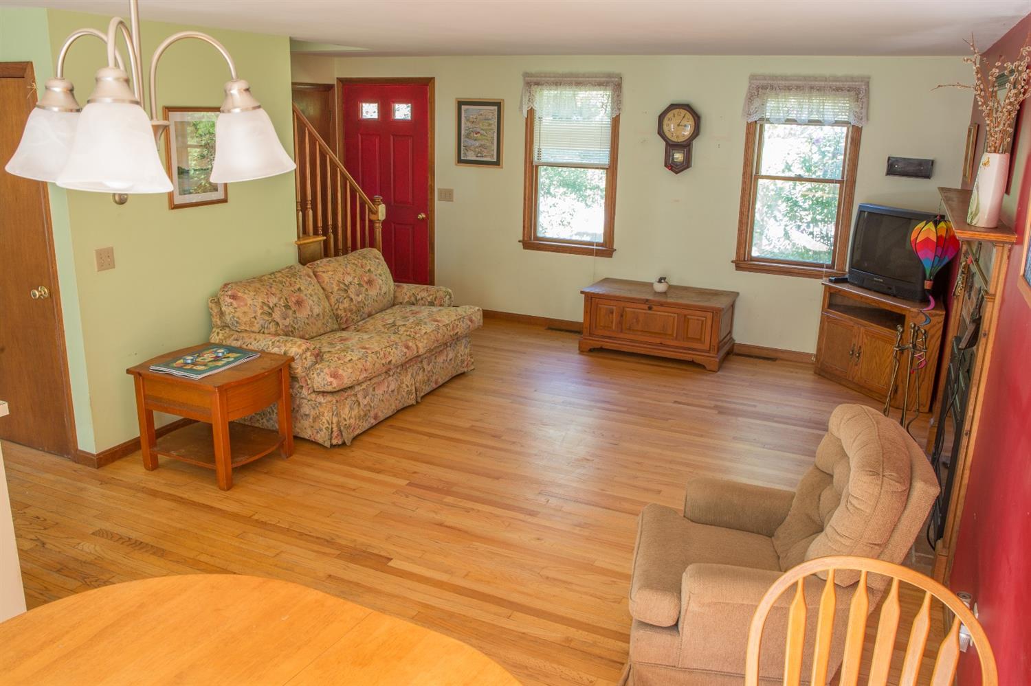85 Michelle Ave, Cotuit, MA 02635 photo 9