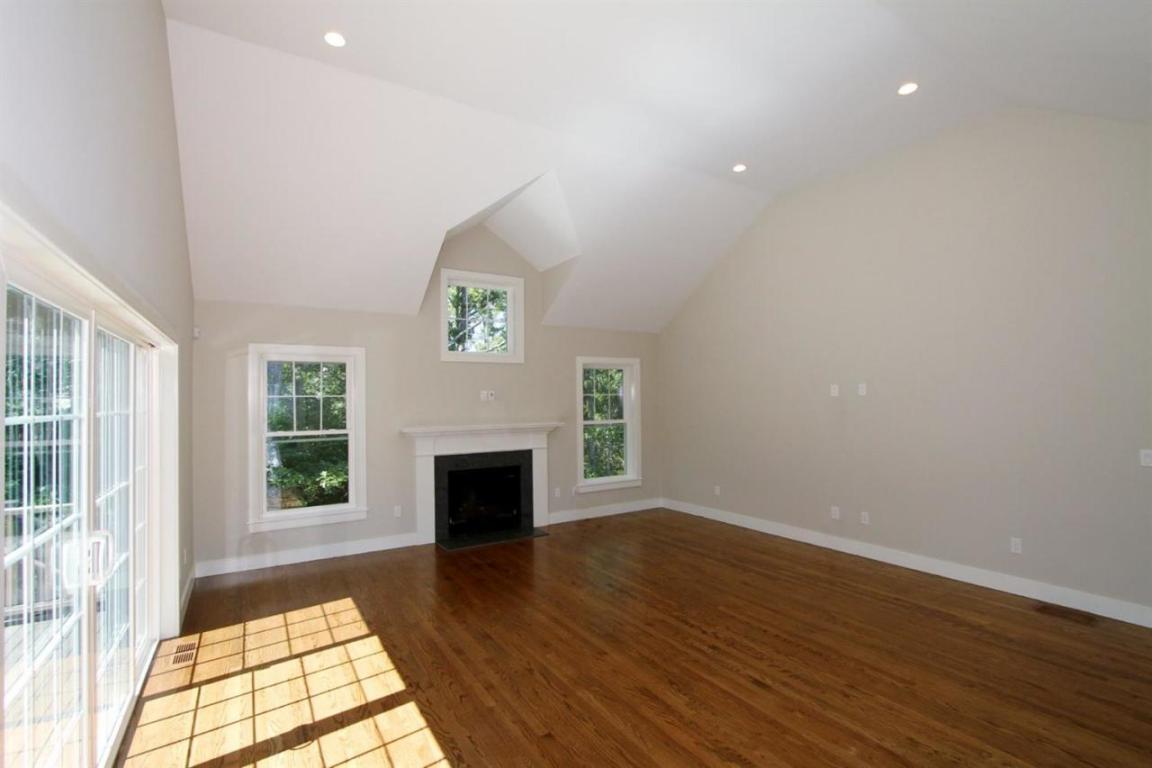 17 Flat Pond Cir, Mashpee, MA 02649 photo 7