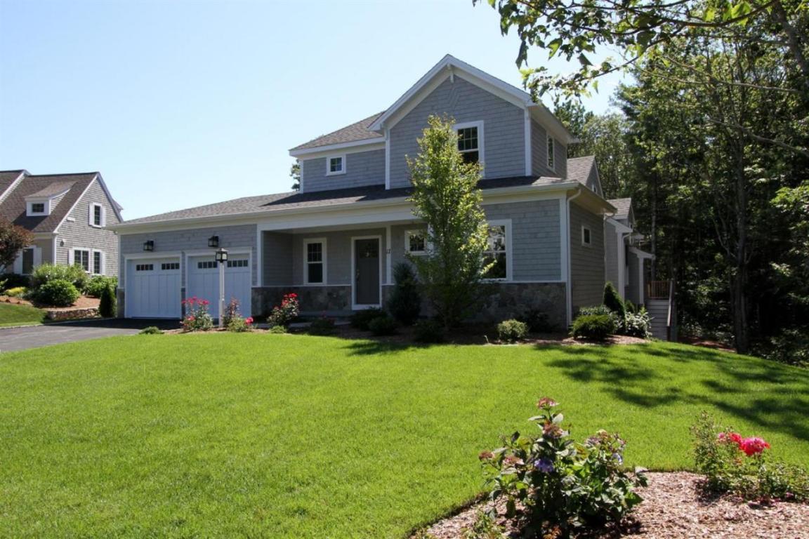 17 Flat Pond Cir, Mashpee, MA 02649 photo 1