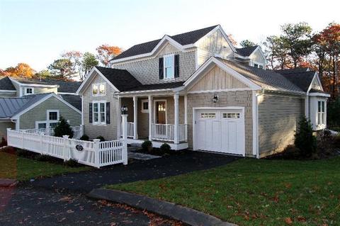 68 Cottage Ln, Mashpee, MA 02649 photo 2