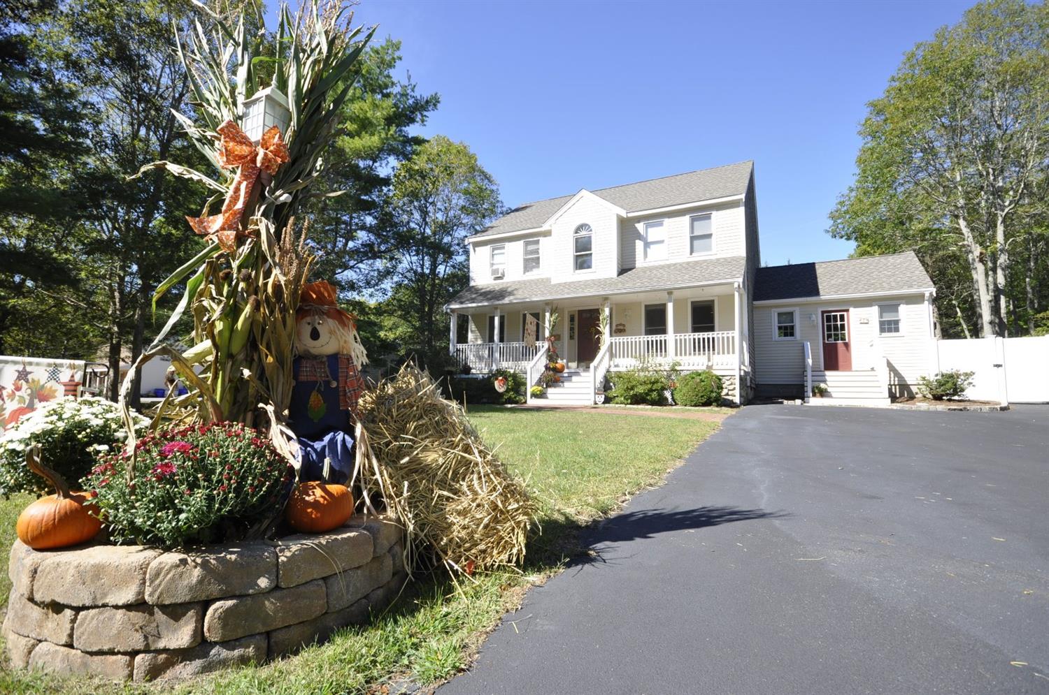 7 Chart Well Dr, Bourne, MA 02532 photo 2