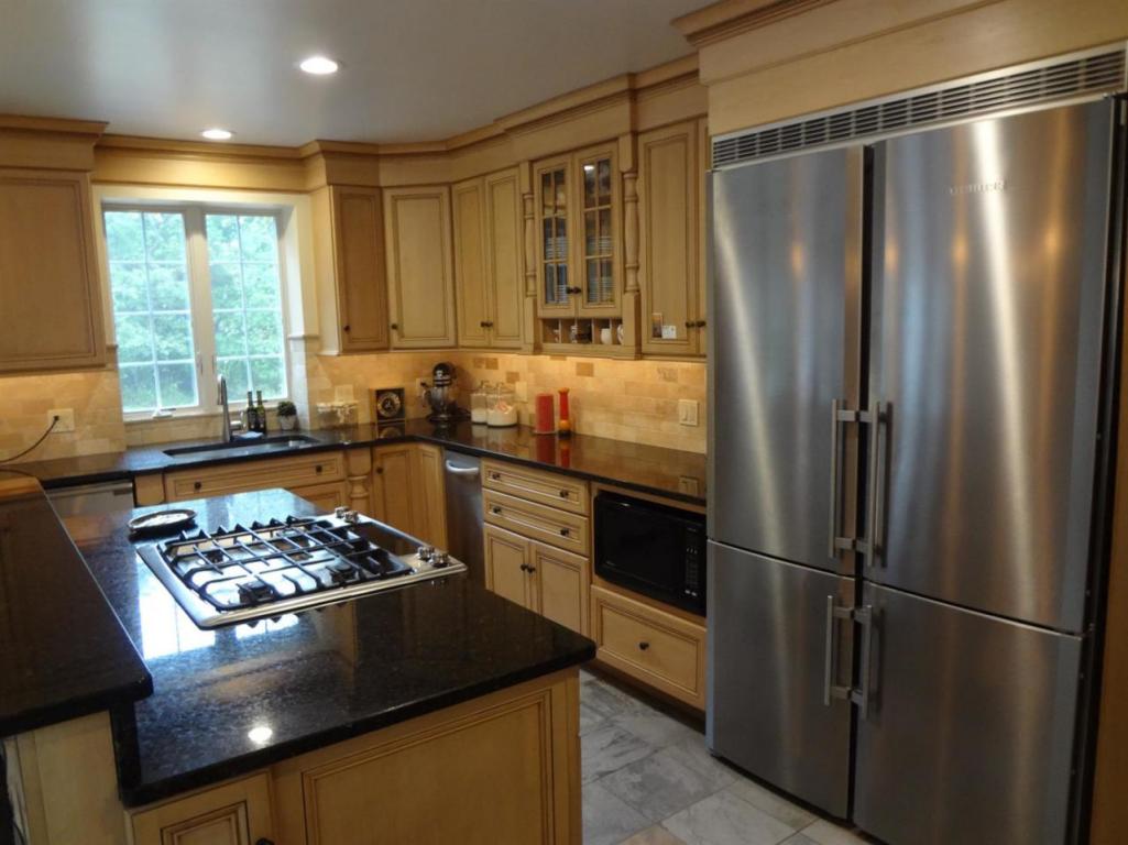 109 Carlson Ln, West Barnstable, MA 02668 photo 8