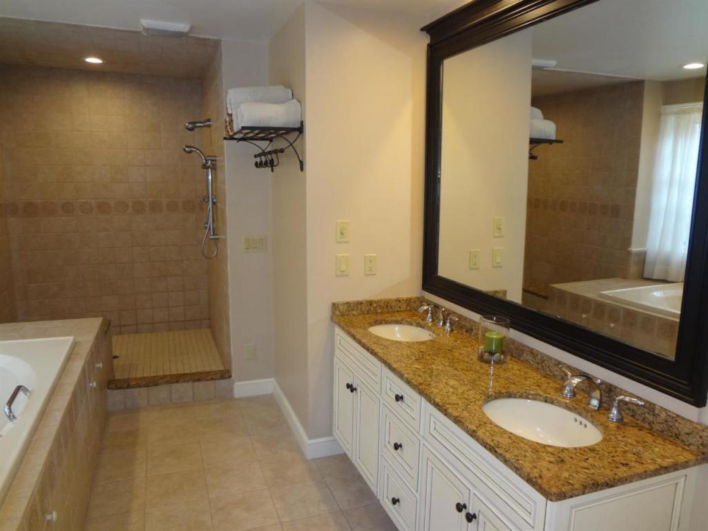 109 Carlson Ln, West Barnstable, MA 02668 photo 28