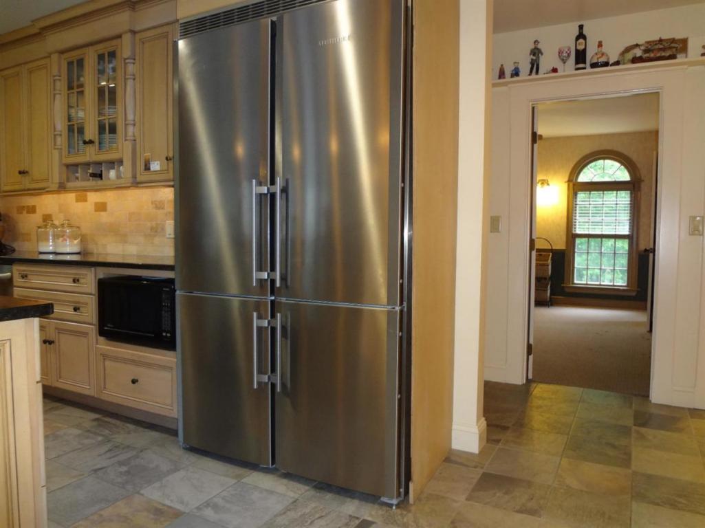 109 Carlson Ln, West Barnstable, MA 02668 photo 9