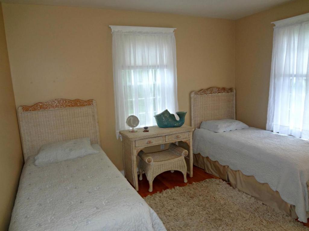 109 Carlson Ln, West Barnstable, MA 02668 photo 23