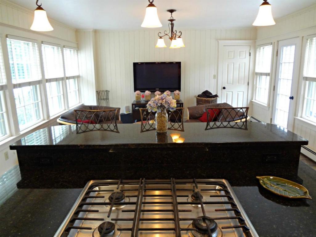 109 Carlson Ln, West Barnstable, MA 02668 photo 10
