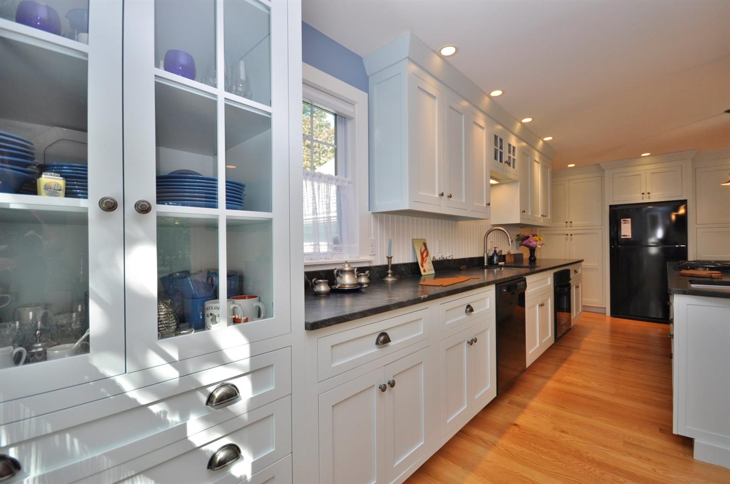401 Williston Rd, Sagamore Beach, MA 02562 photo 4